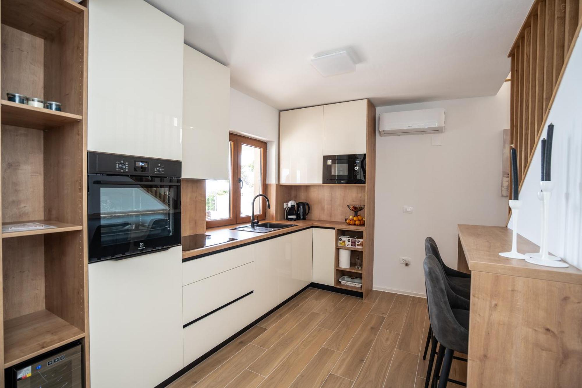Villa Kamia With Private Heated Pool And Electric Vehicle Adapter Zubovići Dış mekan fotoğraf